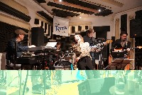 [A9_03119.JPG]